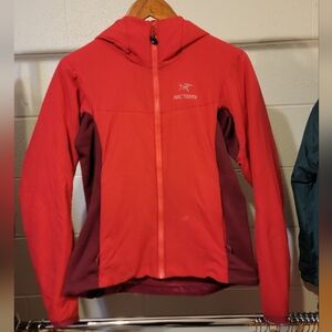 Size S-Womens Arc'teryx Atom LT hoody